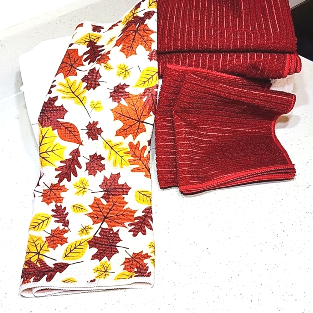 Microfiber Towels Set of 5. Fall leaves New no tags